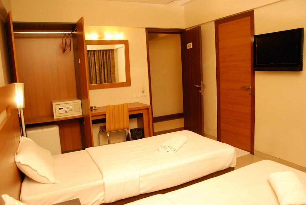 Hotel Tanish Residency Navi Mumbai Bilik gambar
